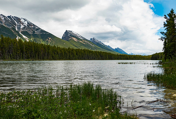 Endless Chain Ridge from Honeymoon Lake