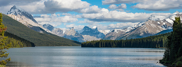 Maligne Lake