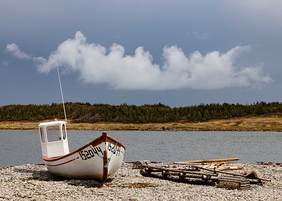 152044 Beached
