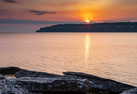 Rising Over Lion's Head